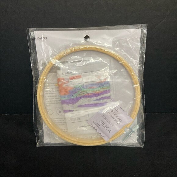 Dimensions Embroidery Kit Be Happy Rainbow with Hoop #72-76182 - Picture 3 of 3